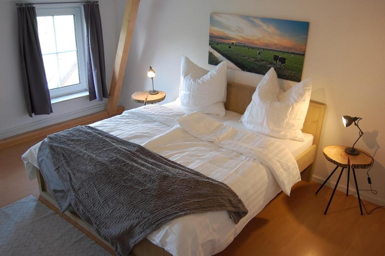 Ferienwohnung Im Gulfhof Krummhörn Екстериор снимка