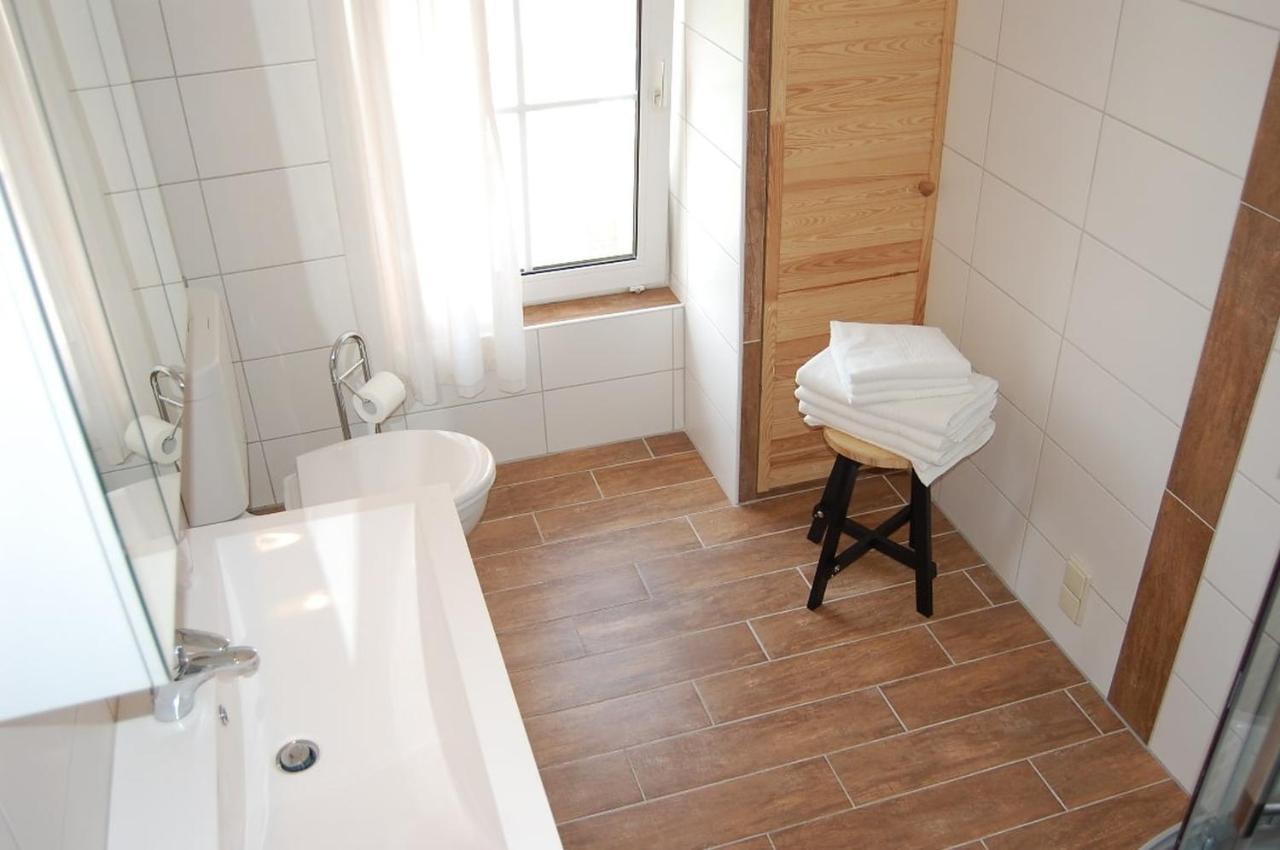 Ferienwohnung Im Gulfhof Krummhörn Екстериор снимка